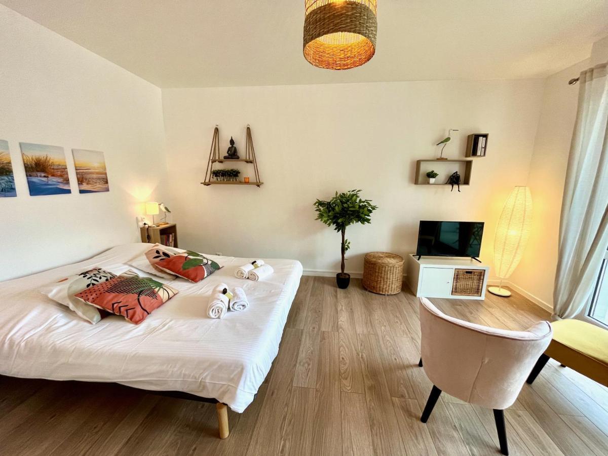 Nihal, Studio Proche Zenith Avec Parking Et Balcon Caen Exterior photo